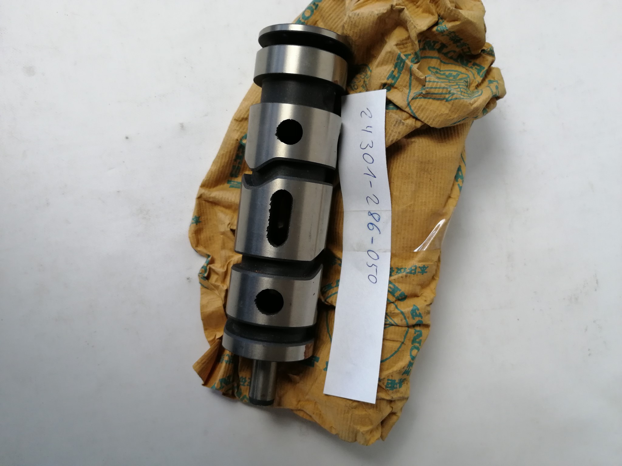 Picture of Honda CB 250 K TROMMEL SCHALTWELLE 24301-286-050 /